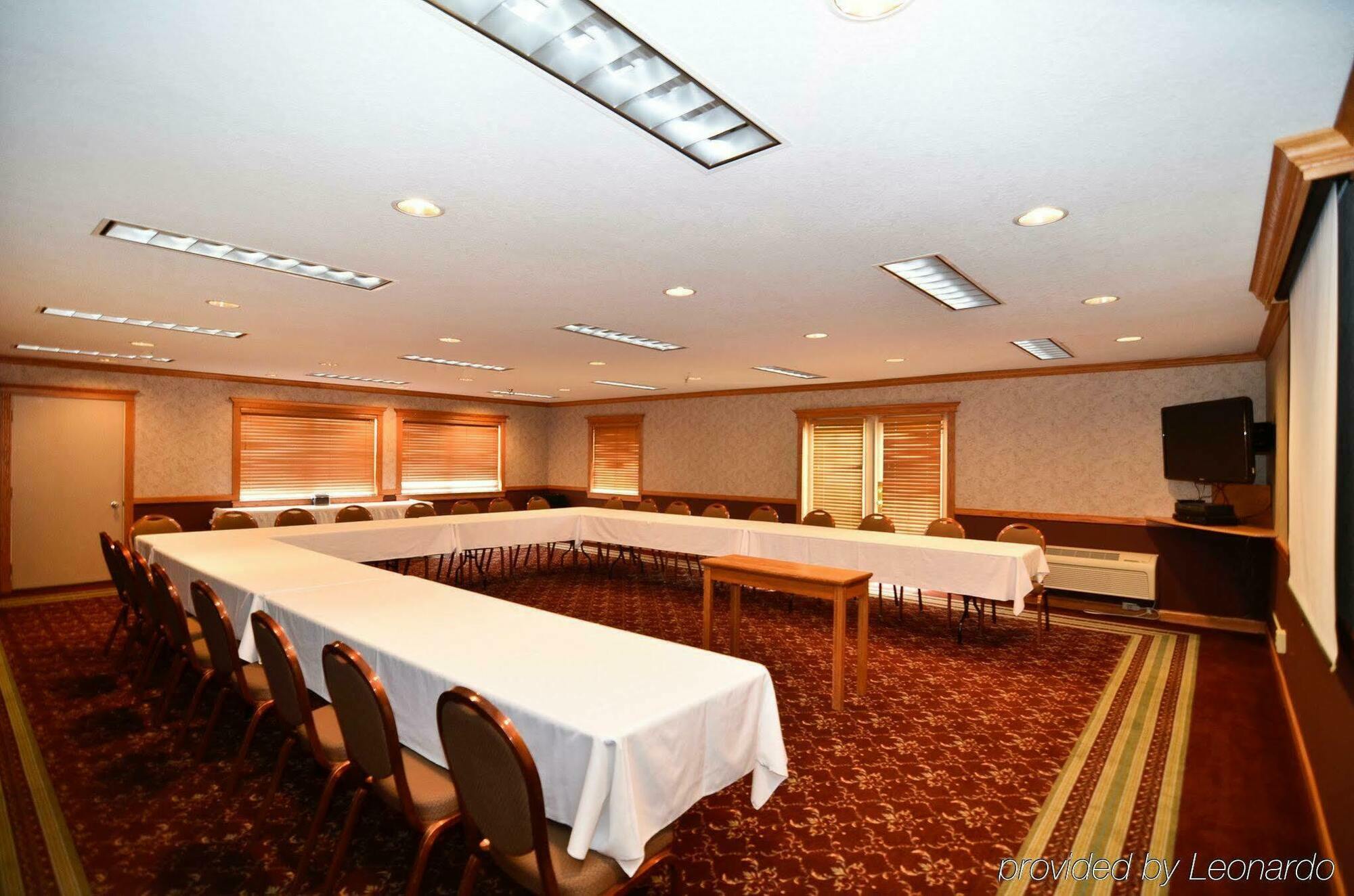 Western Park & Hotel 3*